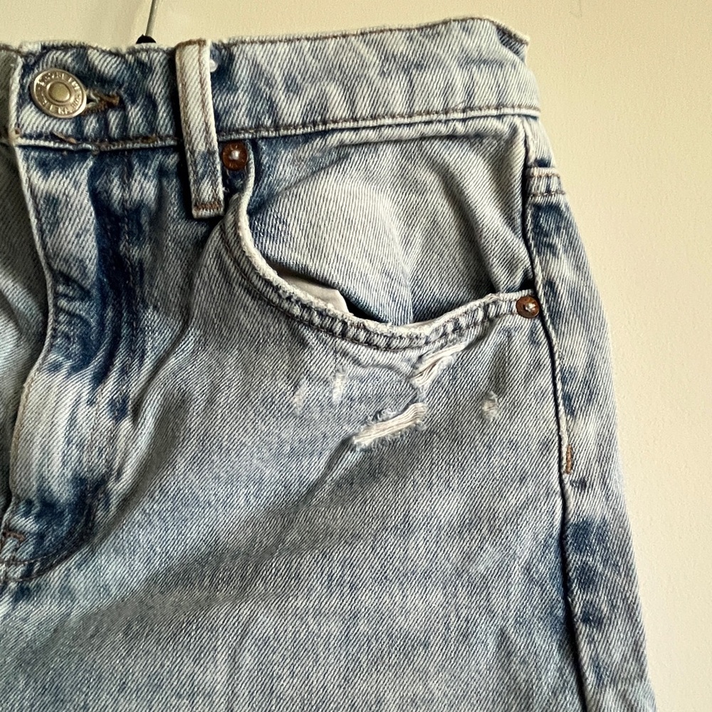 We the free slight barrel Jean